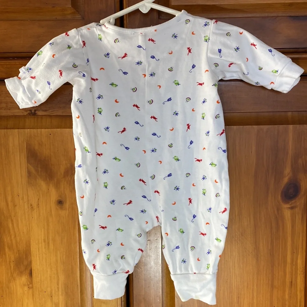 Vintage Baby Gap Newborn Animal Print One Piece Button Up - Picture 2 of 3